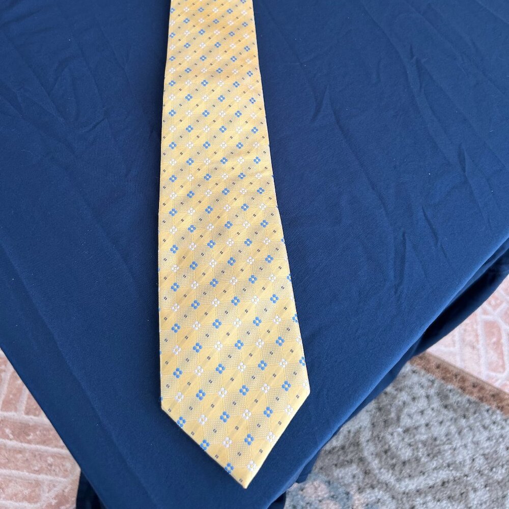 Laurant Bennet Milano Men's Dress Suit Skinny Neck Tie Yellow 57"L 2 1/8"W